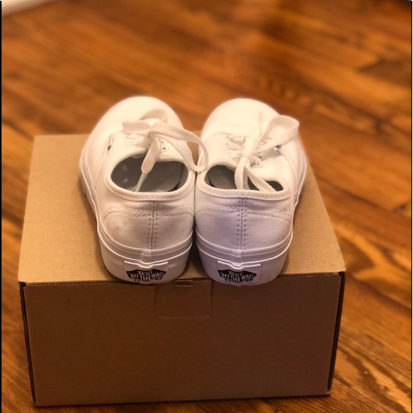 Vans - Picture 5 of 6